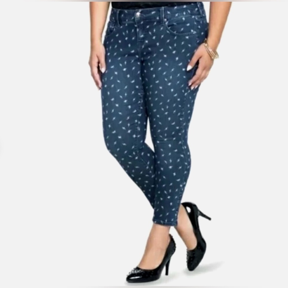 🆕EUC Torrid Lightning Print Ankle Jeans - 20